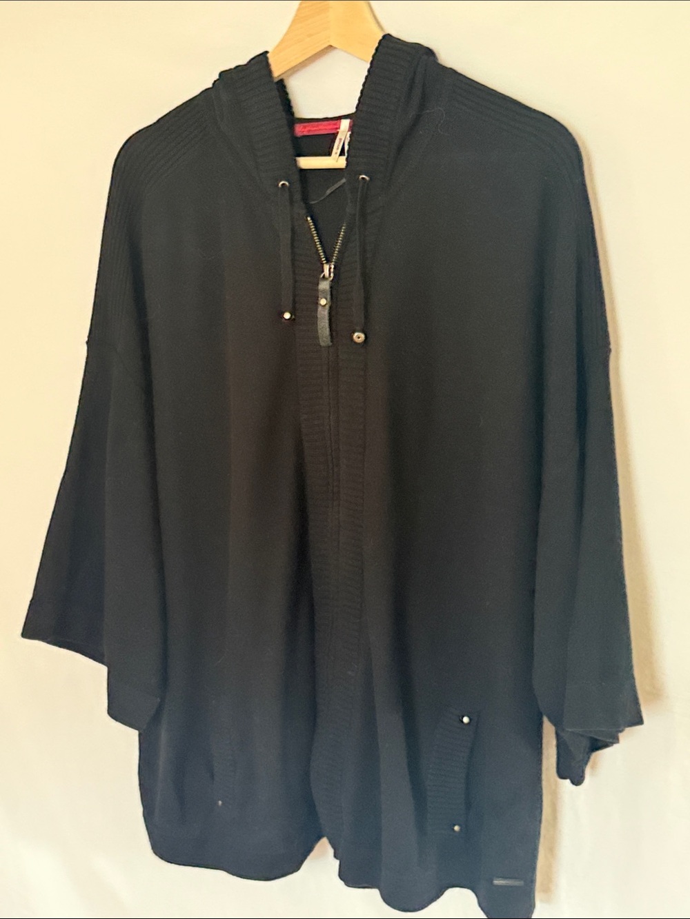 Left on Houston women’s Black Hooded Zip-Up Sweater XS